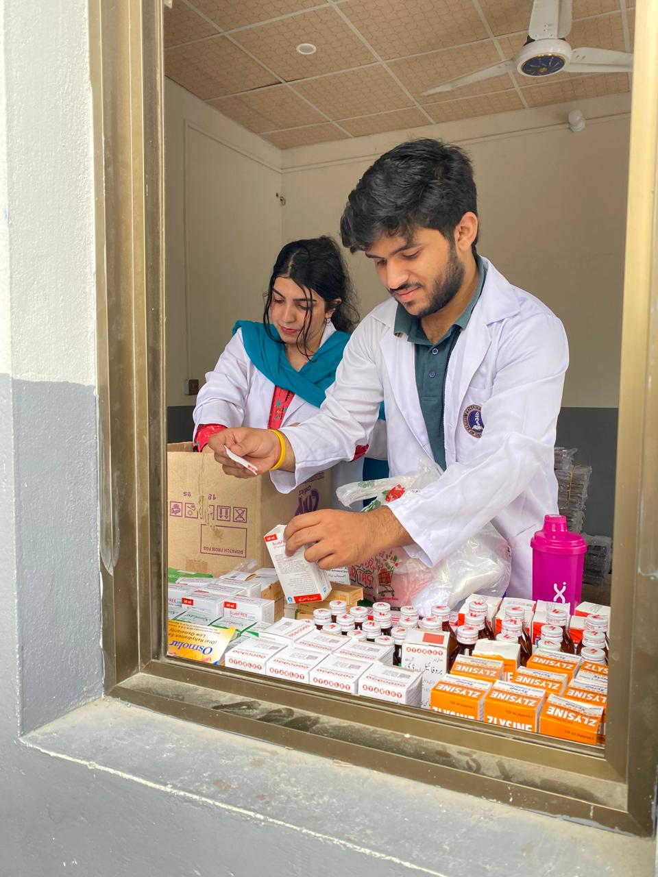Free medicine distribution table